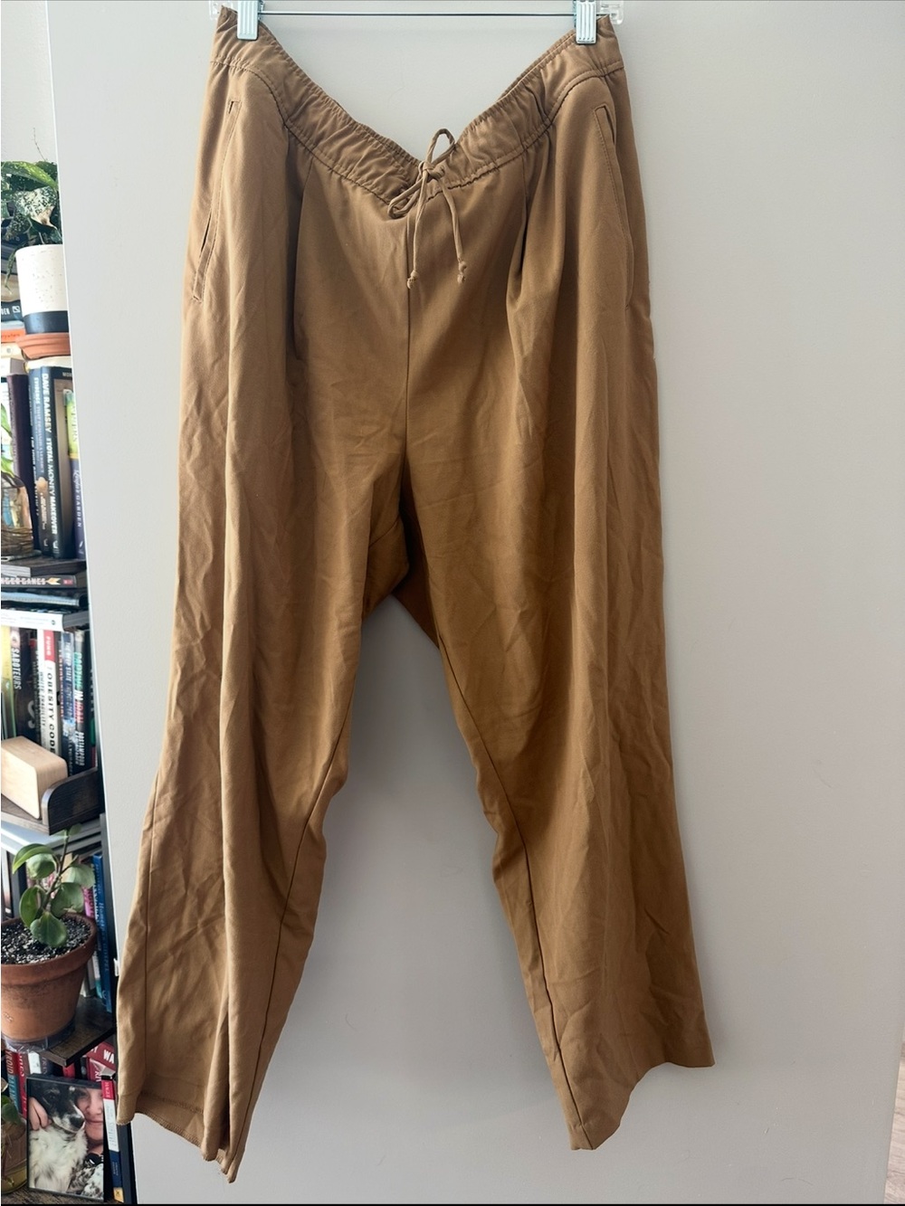 Women’s Drawstring Pants in Tan